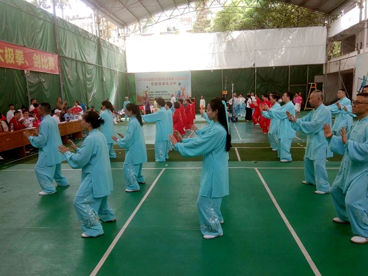 景德镇市中老年人太极拳、剑比赛异彩纷呈