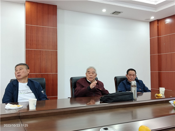 江西浮梁县交运局召开主题教育暨庆重阳节座谈会