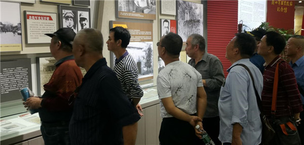 乐平市检察院老干部党支部赴瑶里开展红色教育