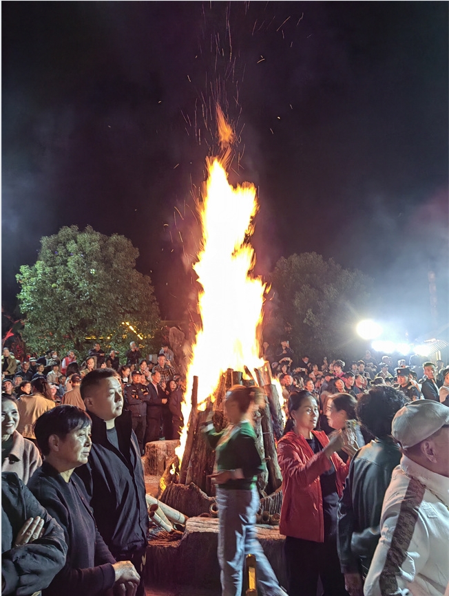 ​景德镇市丰收的狂欢 —— 观源港之秋篝火节有感