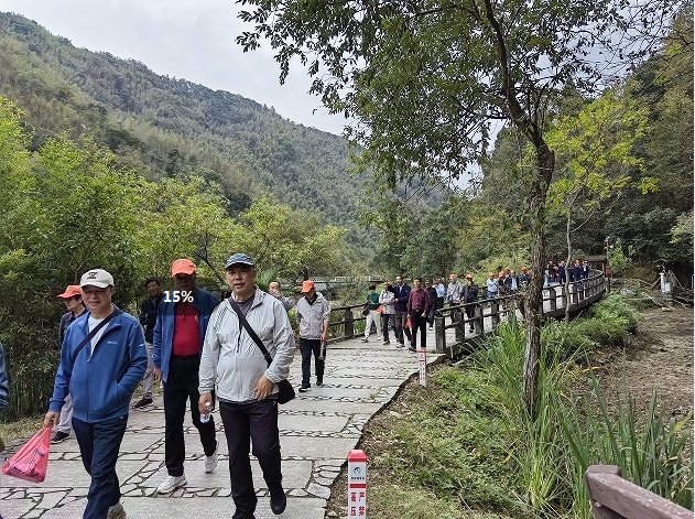 城中片联谊活动赴婺源康养观光