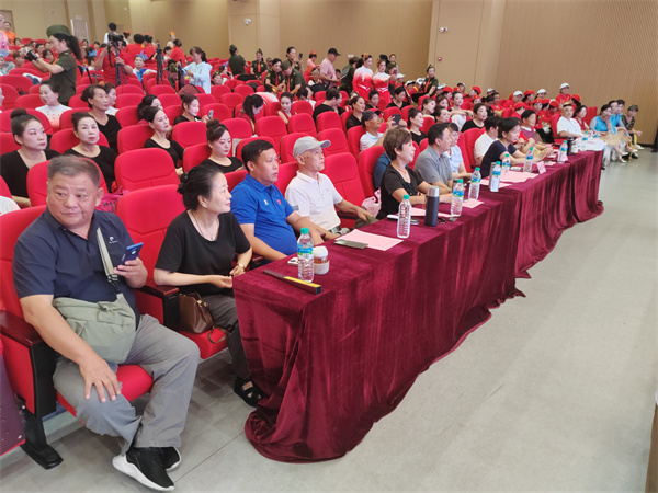 赞美祖国  助力申遗——昌江区举办文艺汇演