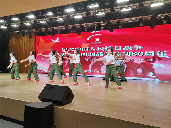 赞美祖国  助力申遗——昌江区举办文艺汇演
