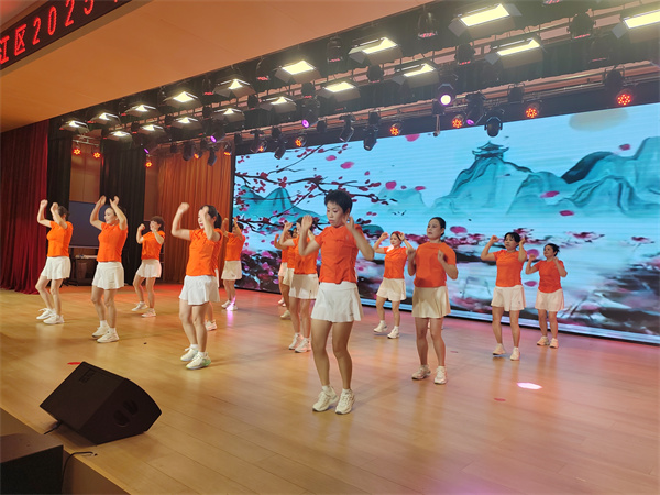 景德镇市昌江区重阳节文体汇演异彩纷呈