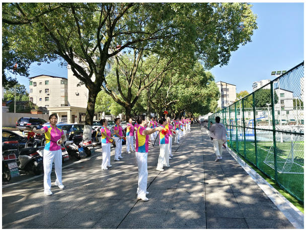 重阳两地交流学习  共促老体事业发展