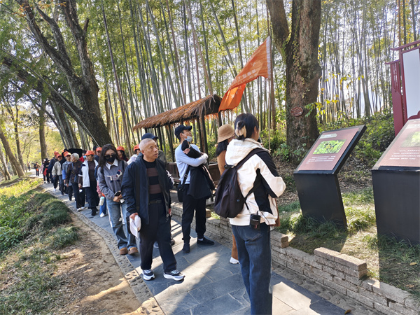 浮梁县老体协城中六片区第四季度联谊活动乐享康养之旅